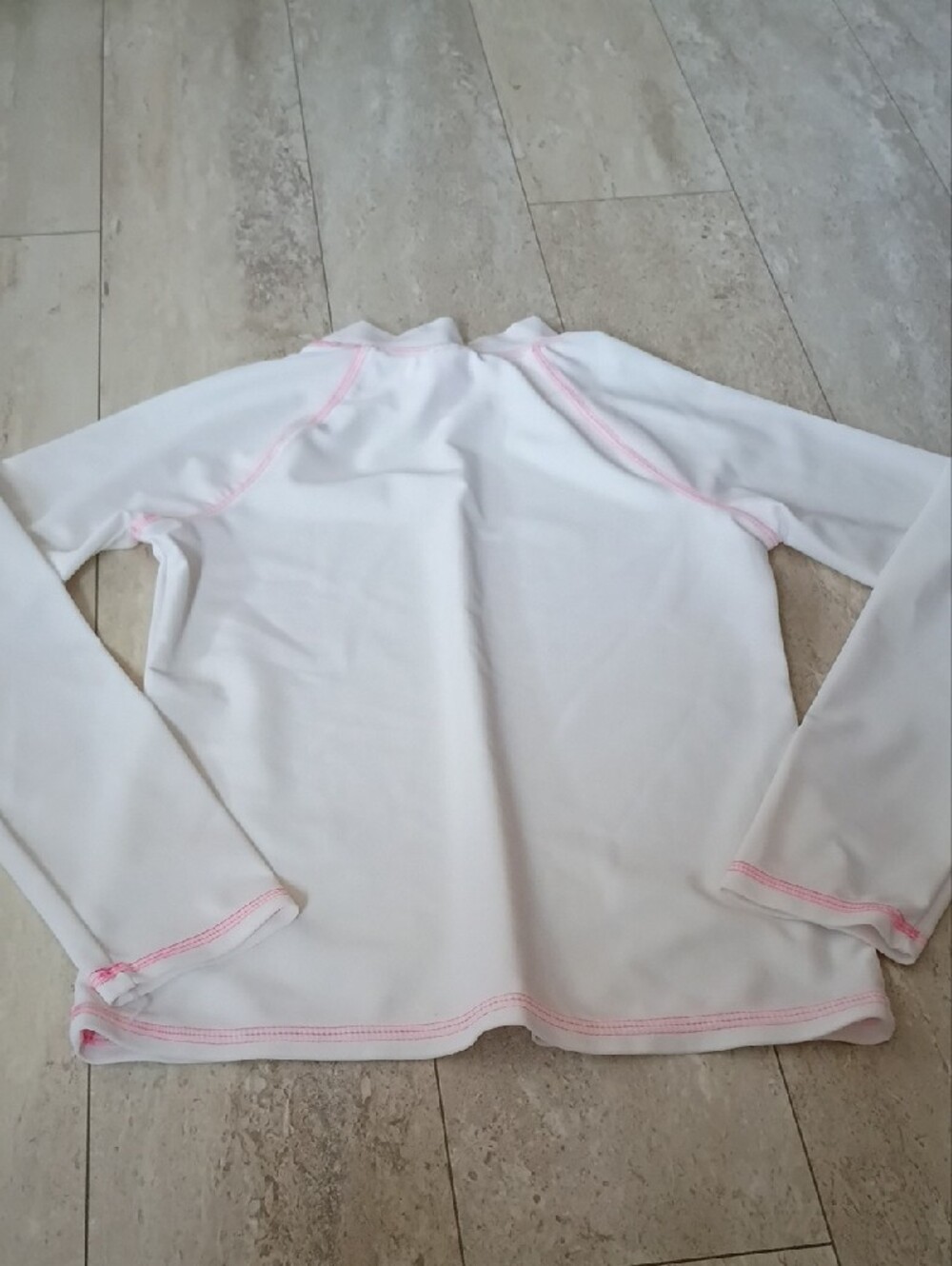 Circo White Rash Guard - Picture 6 of 6